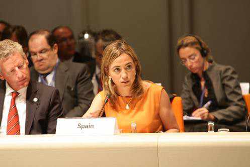 Carme Chacón habla en la Conferencia