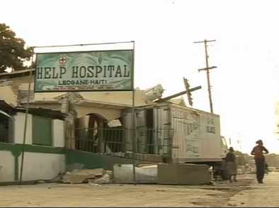 un barracón con un letrero que dice hospital