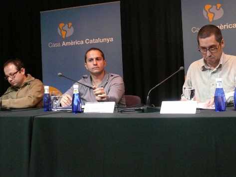 Los conferenciantes en Casa América Cataluña