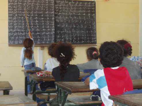 un grupo de niñas en la escuela