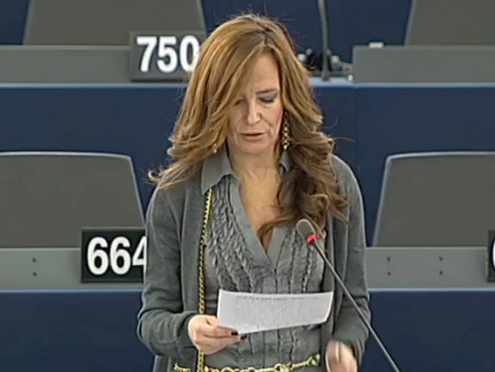 La eurodiputada del PP defendiendo la ley en el parlamento