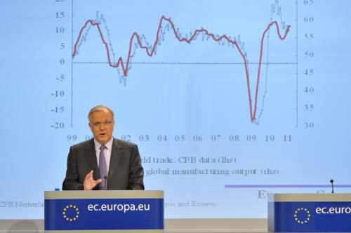 El comisario Rehn presenta las previsiones económicas de primavera