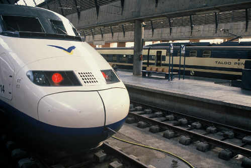 Tren Talgo en la estación de Atocha de Madrid