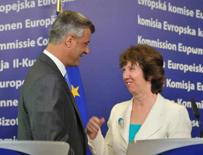 El primer ministro kosovar, Thaci, y la Alta Representante, Ashton