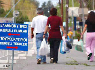 Frontera en una calle de la capital de Chipre, Nicosia