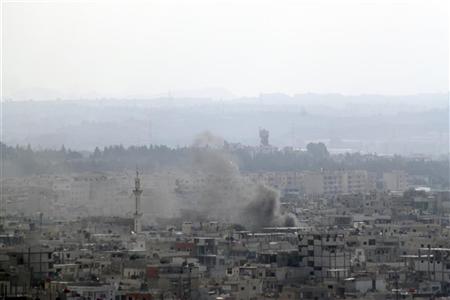 Plano general de Latakia, se ve humo